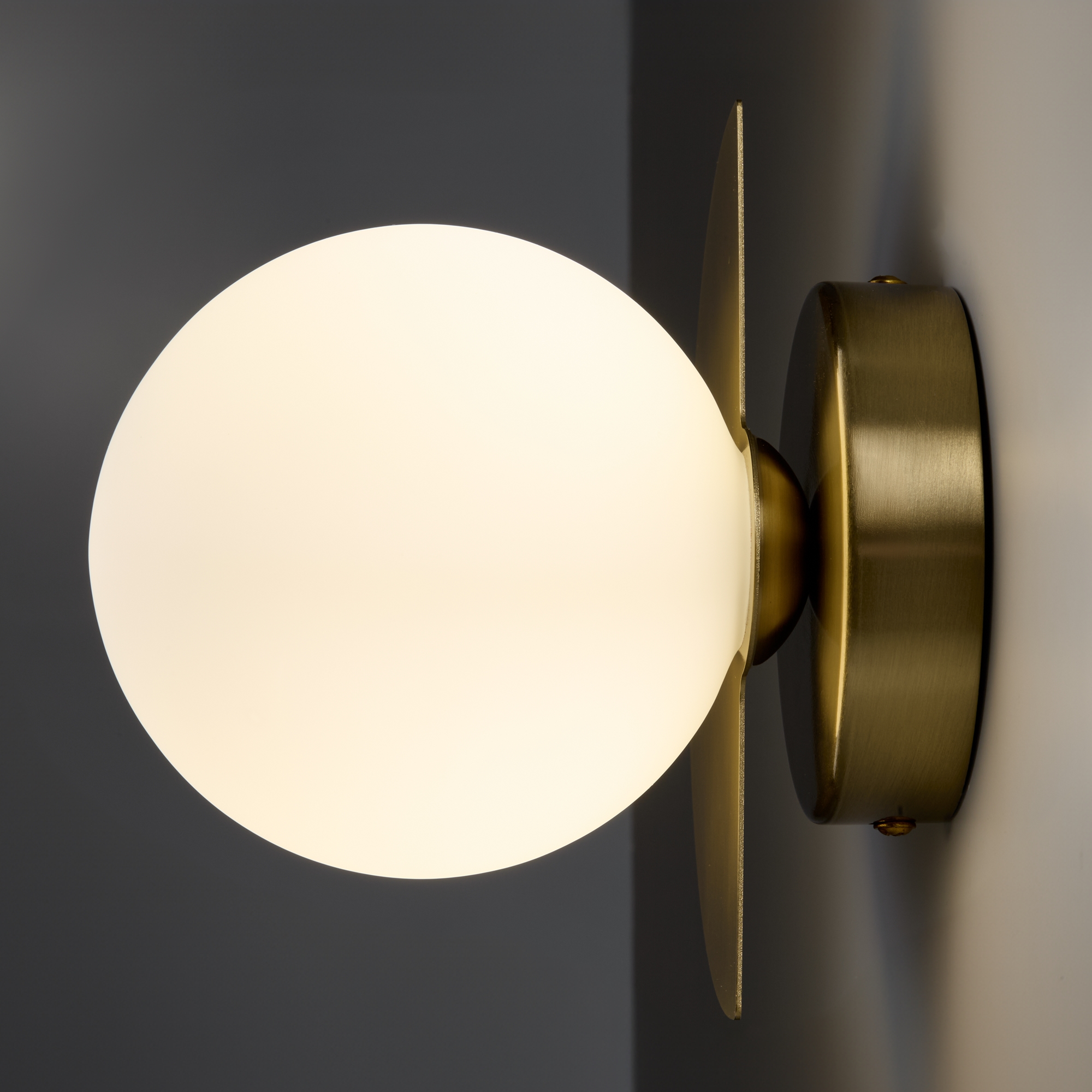 Настенный светильник (бра) Freya FR5391WL-01BS — изображение 2