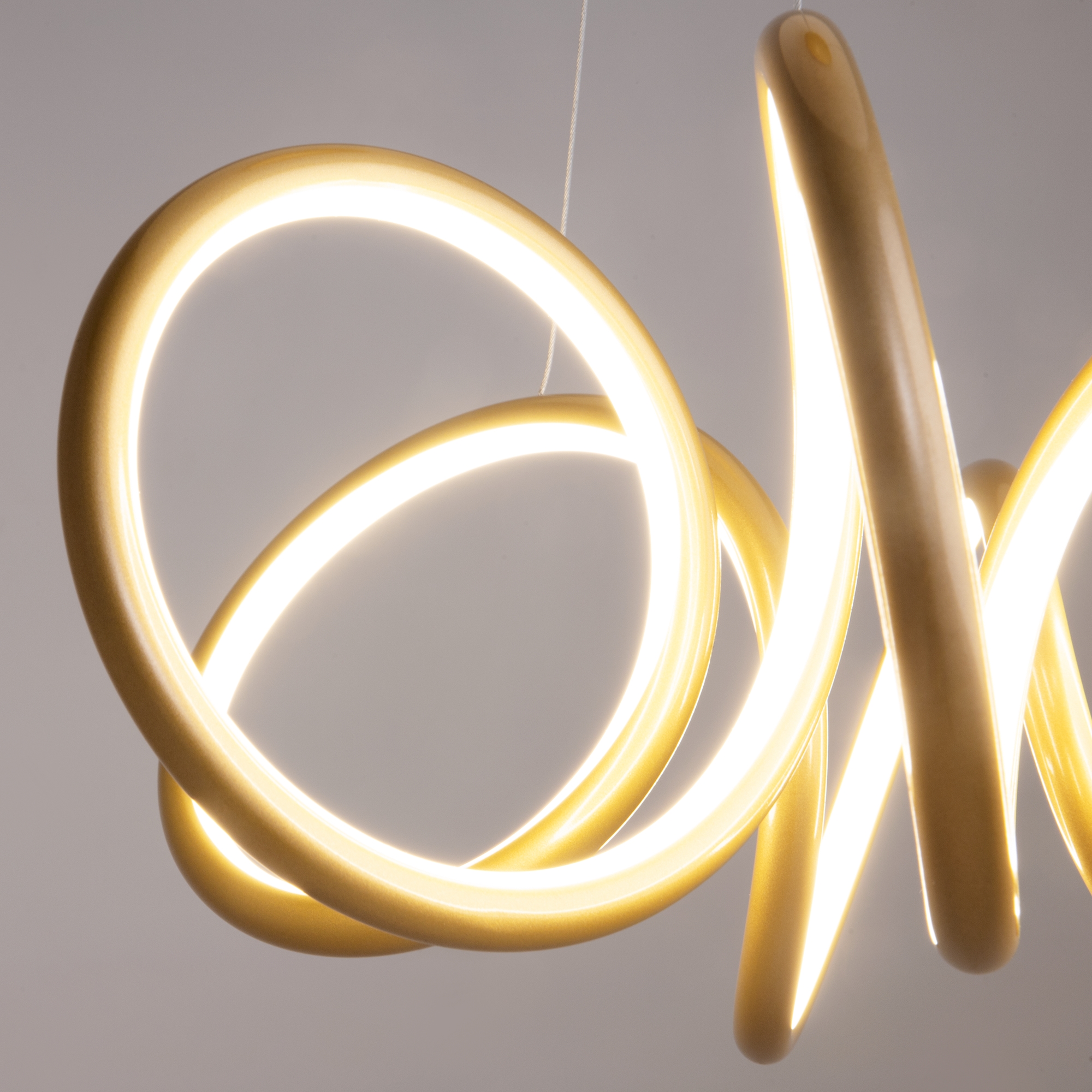 Подвесной светильник Curve 2600-3500К 52Вт Подвесной светильник Maytoni MOD241PL-L60BSK — изображение 2