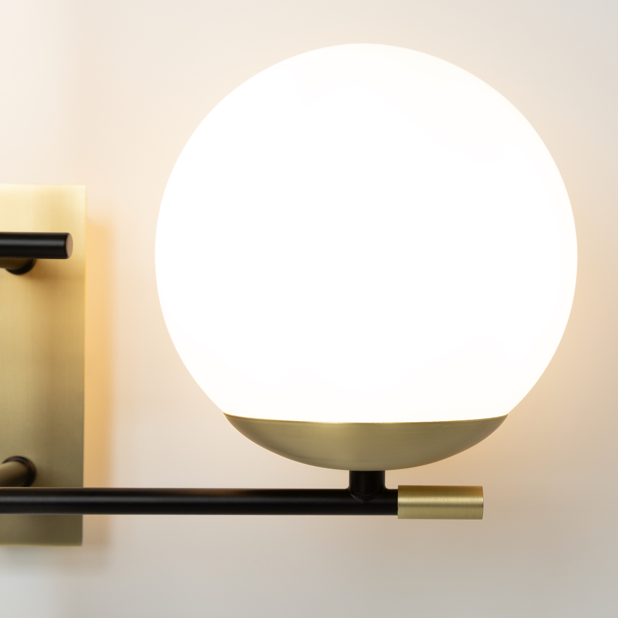 Настенный светильник (бра) Nostalgia E14х2 40Вт Настенный светильник (бра) Maytoni MOD048WL-02G — изображение 3