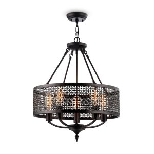 В дизайне светильников сочетаются строгие и четкие линии с затейливой резьбой абажуров. Резные абажуры люстр