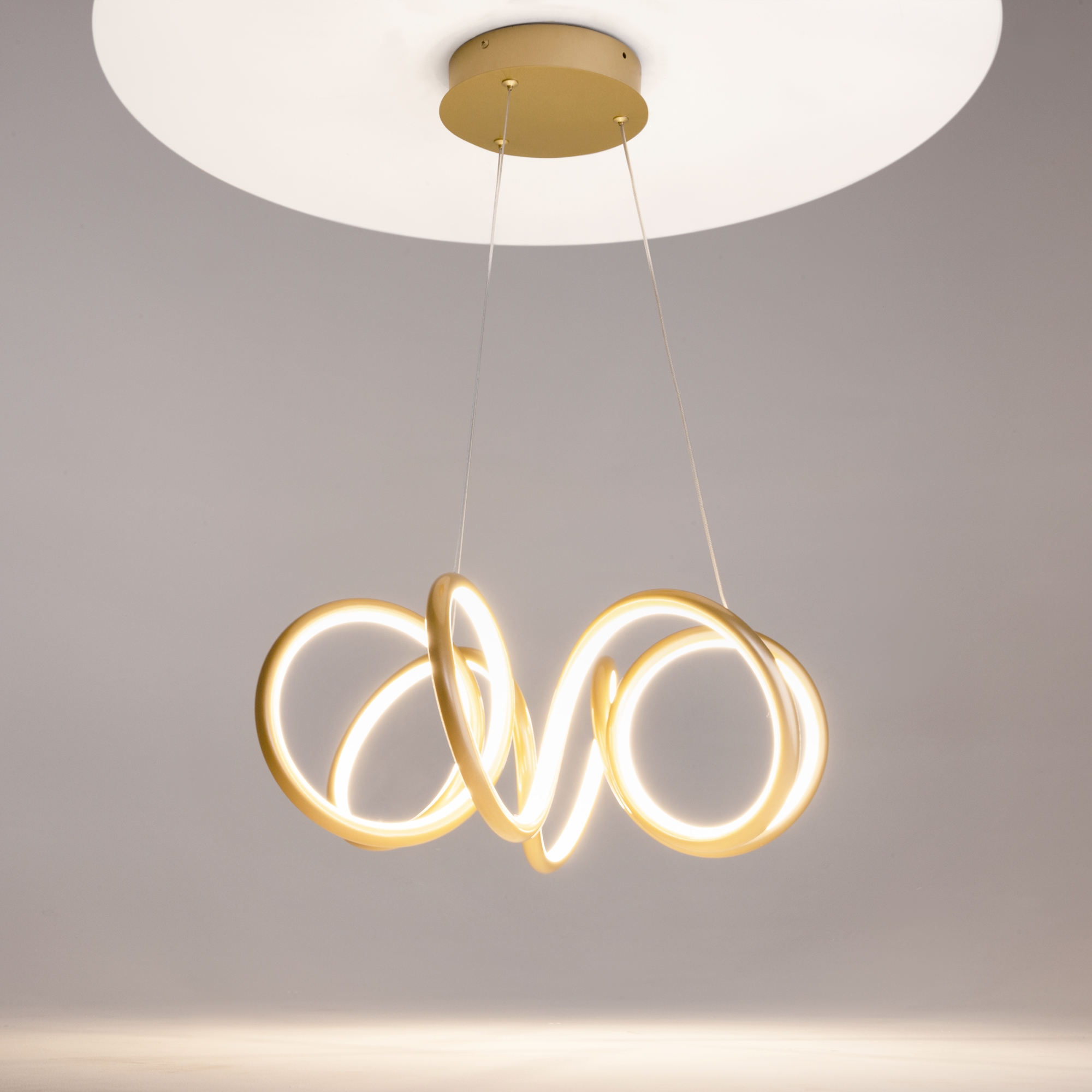 Подвесной светильник Curve 2600-3500К 52Вт Подвесной светильник Maytoni MOD241PL-L60BSK — изображение 3